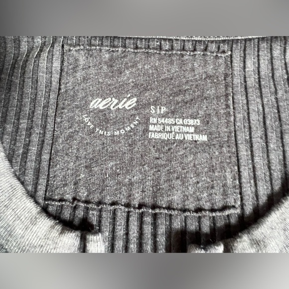 Aerie Fireside Long Sleeve Henley Ribbed T-Shirt in Smoked Gray. Size S - Picture 9 of 10